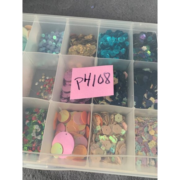 Mixed Sequin Set In Storage Box For Crafting & Decoration Projects - Picture 11 of 11